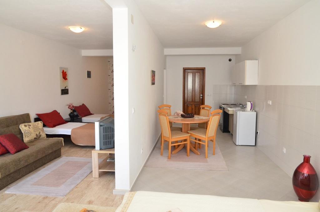 Apartments Casa Pineta Ulcinj Habitación foto